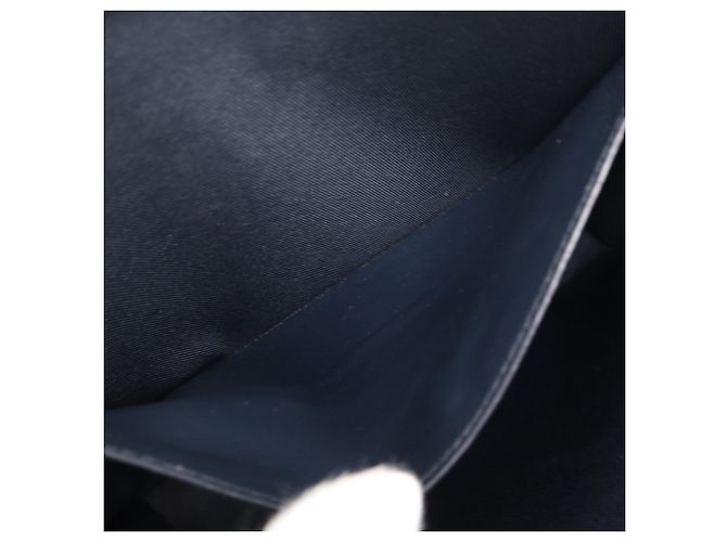 Clutch Louis Vuitton Monogram Savannah Pochette Voyage Nero Bianco Blu navy - vista 15