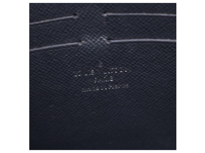 Clutch Louis Vuitton Monogram Savannah Pochette Voyage Nero Bianco Blu navy - vista 17
