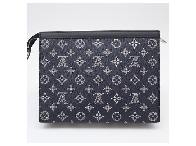 Clutch Louis Vuitton Monogram Savannah Pochette Voyage Nero Bianco Blu navy - vista 2