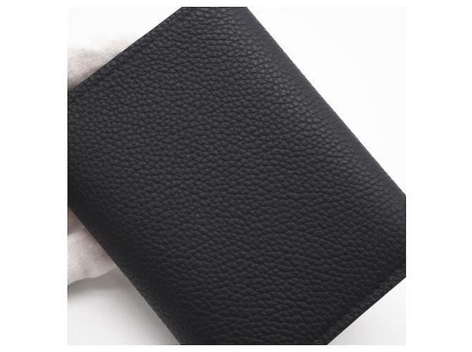 Louis Vuitton LV Aerogram Victor Wallet Black - view 4