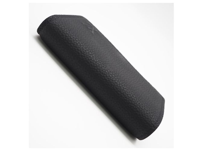 Louis Vuitton LV Aerogram Victor Wallet Black - view 5