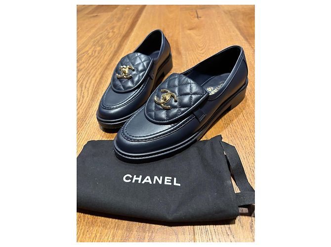 Chanel Mocassini in pelle trapuntata blu navy Blu scuro - vista 10
