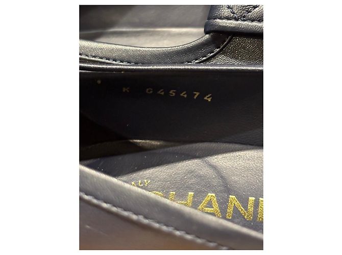 Chanel Mocassini in pelle trapuntata blu navy Blu scuro - vista 4