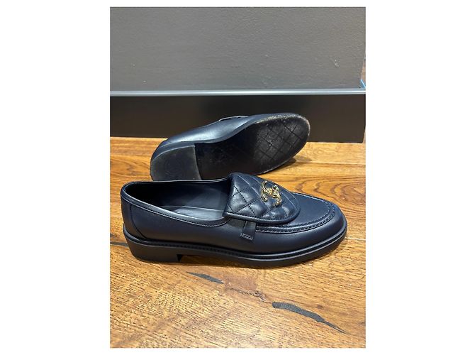 Chanel Mocassini in pelle trapuntata blu navy Blu scuro - vista 6