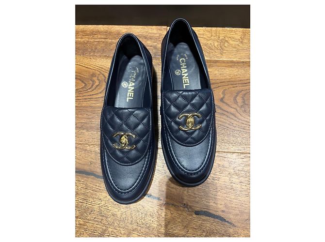 Chanel Mocassini in pelle trapuntata blu navy Blu scuro - vista 8