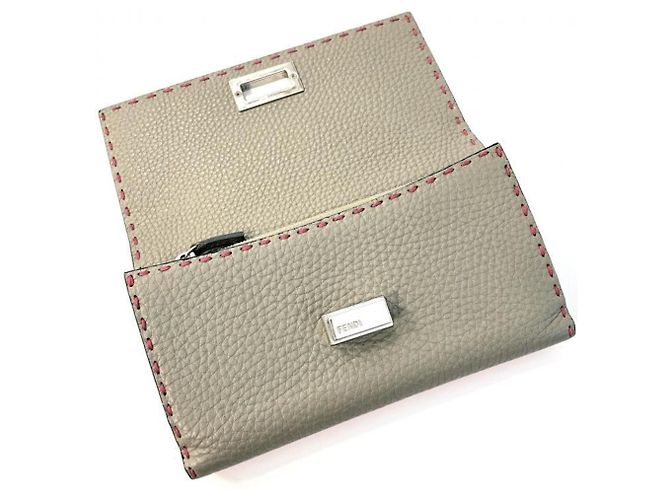 FENDI Selleria Peekaboo Langgeldbörse mit Handnähten Braun Pink - Ansicht 4