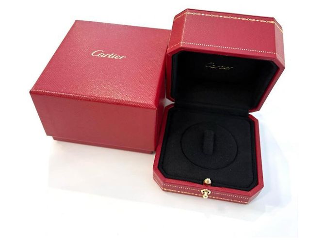 Anello Trinity Cushion Cartier Modello Classico - vista 5