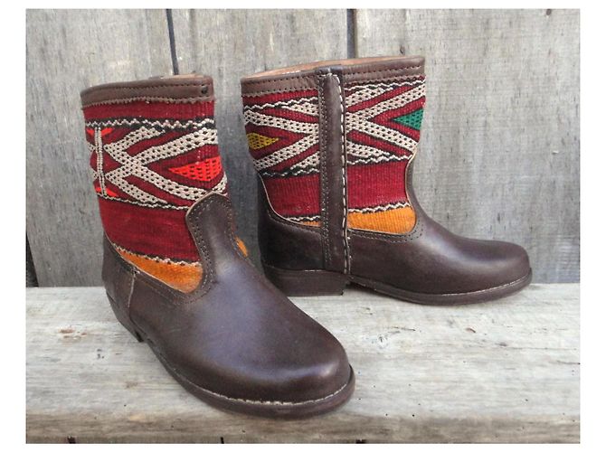 Autre Marque Botines de cuero marrón con tejido Kilim Castaño Roja Multicolor - vista 2