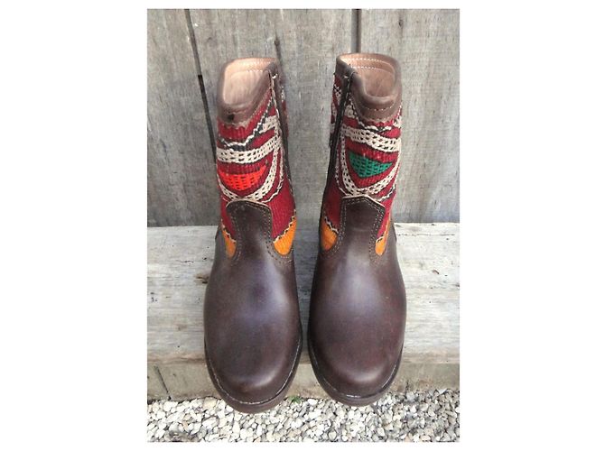 Autre Marque Botines de cuero marrón con tejido Kilim Castaño Roja Multicolor - vista 3