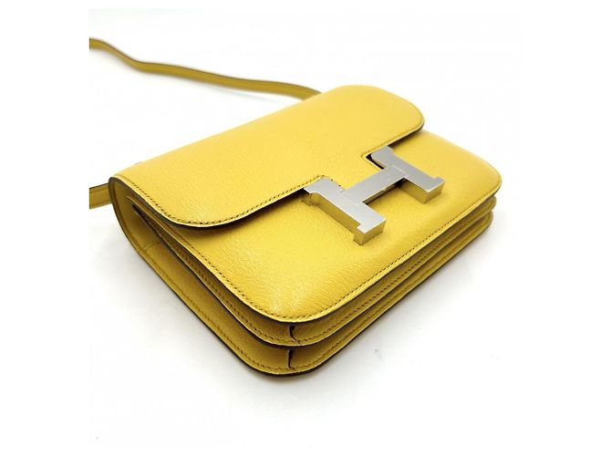 Hermès Bolsa de ombro Hermes Constance 3 Mini Amarelo - vista 3