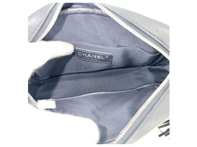 Borsa a tracolla in pelle blu navy Chanel - vista 4
