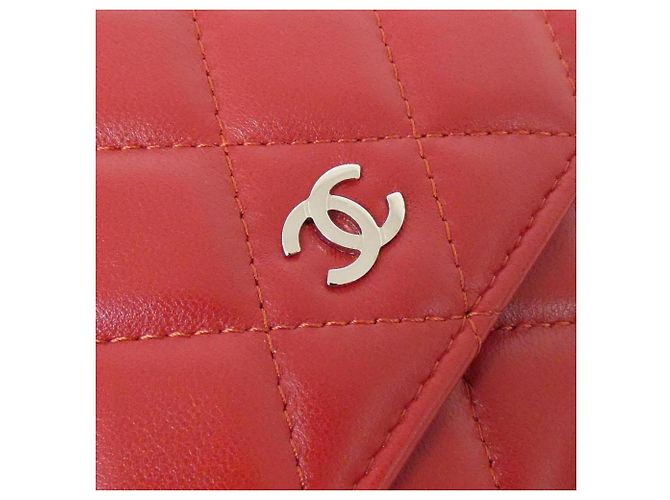 Portafoglio con catena Chanel Timeless Classic Rosso - vista 5