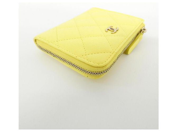 Cartera Chanel Timeless Classic Line Amarillo - vista 3