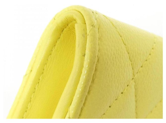 Cartera Chanel Timeless Classic Line Amarillo - vista 4