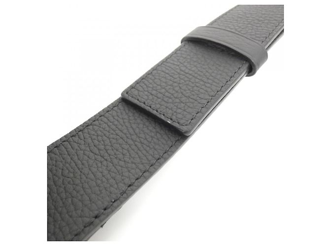 Borsa a tracolla Louis Vuitton LV Touch Delta Sling Bag Nero - vista 5