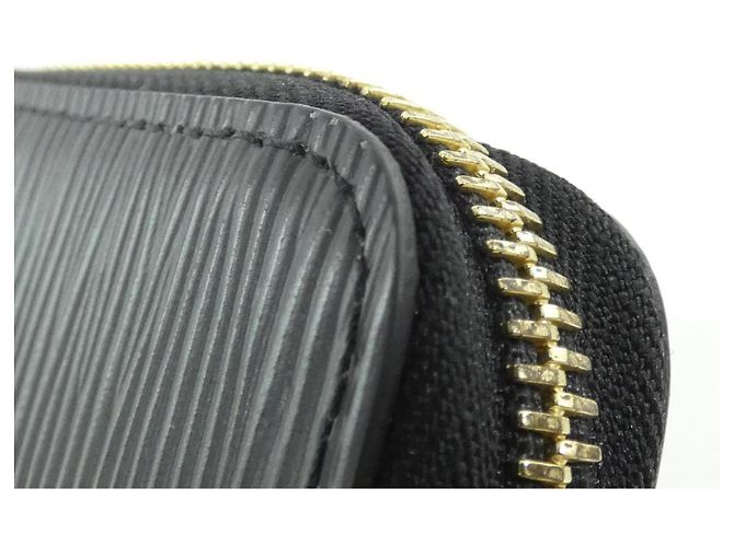 Cartera Louis Vuitton Epi Zippy Negro - vista 4