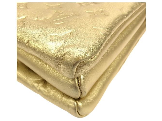 Borsa a Spalla Louis Vuitton Coussin PM M59278 D'oro - vista 3