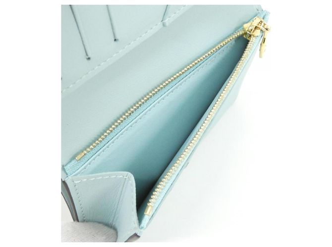 Louis Vuitton Taurillon LV Vertical Compact Wallet - Ansicht 6