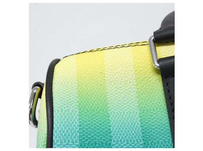 Borsa Boston Louis Vuitton Day Break Keepall XS Verde chiaro - vista 4