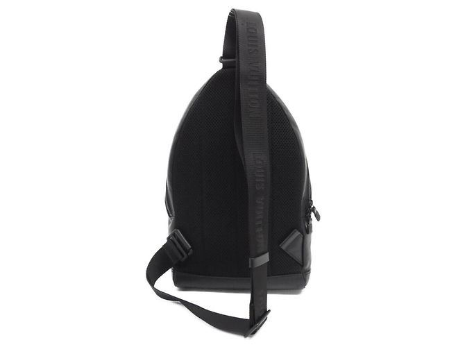 Borsa a tracolla Louis Vuitton Monogram Shadow Racer Nero - vista 2