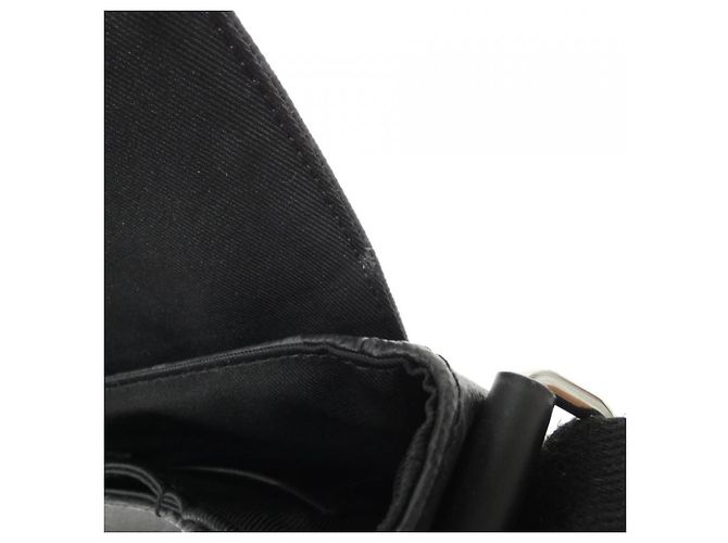 Louis Vuitton Monogram Eclipse District MM Schultertasche Schwarz Monogramm - Ansicht 10