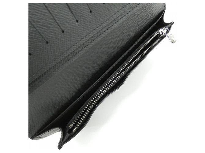 Portafoglio Louis Vuitton Monogram Eclipse Brazza Nero - vista 3