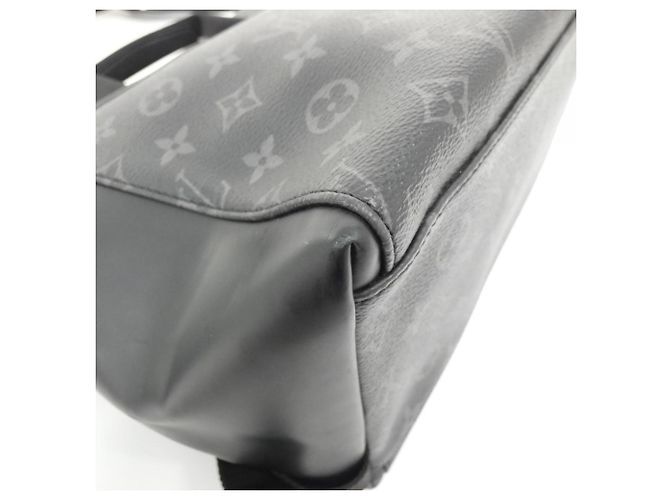 Borsa a tracolla Louis Vuitton Monogram Eclipse Messenger Voyage MM Nero - vista 3