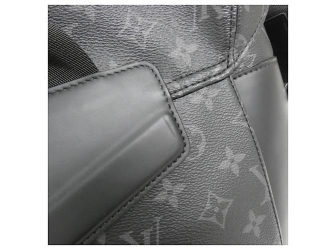 Borsa a tracolla Louis Vuitton Monogram Eclipse Messenger Voyage MM Nero - vista 6
