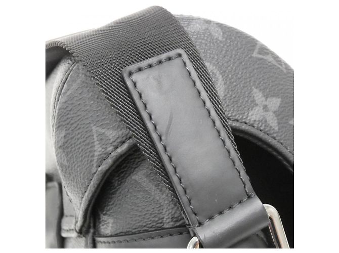 Borsa a tracolla Louis Vuitton Monogram Eclipse Messenger Voyage MM Nero - vista 8