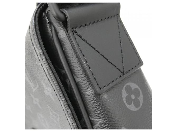Borsa Messenger Louis Vuitton Monogram Eclipse Montsouris Nero - vista 4