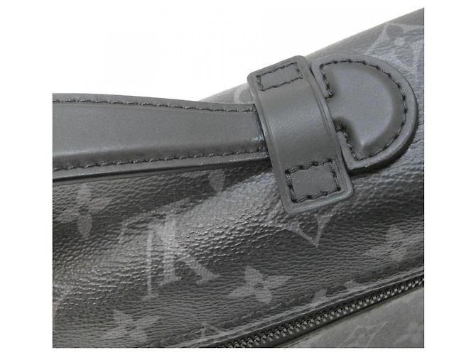 Borsa Messenger Louis Vuitton Monogram Eclipse Montsouris Nero - vista 6