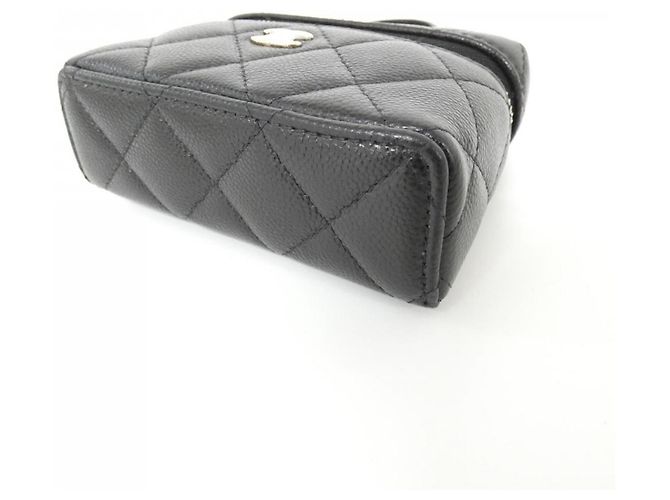 Charm per borsa Chanel Timeless Classic Line AP4897 Nero - vista 3