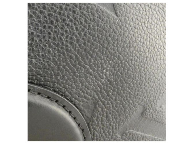 Borsa Louis Vuitton Monogram Empreinte OnTheGo PM Nero - vista 3