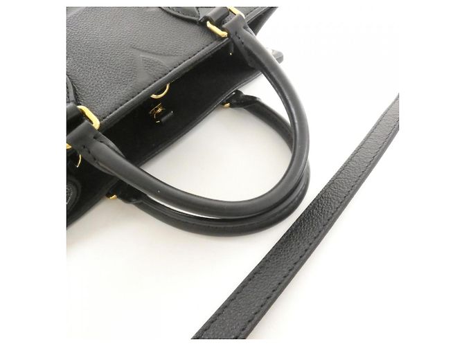 Borsa Louis Vuitton Monogram Empreinte OnTheGo PM Nero - vista 5