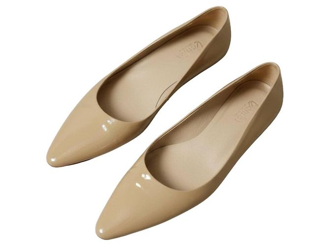 Prada Ballerine a punta in vernice beige - vista 2
