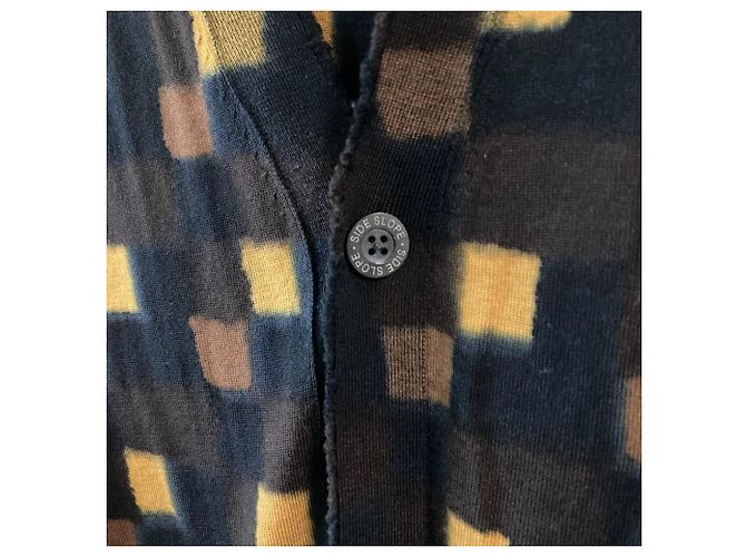 Autre Marque Strickjacke mit V-Ausschnitt und seitlicher Schräge Mehrfarben - Ansicht 3
