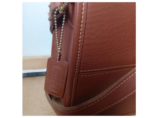 Coach Vintage Glove Tanned Leather Shoulder Bag Brown - view 8