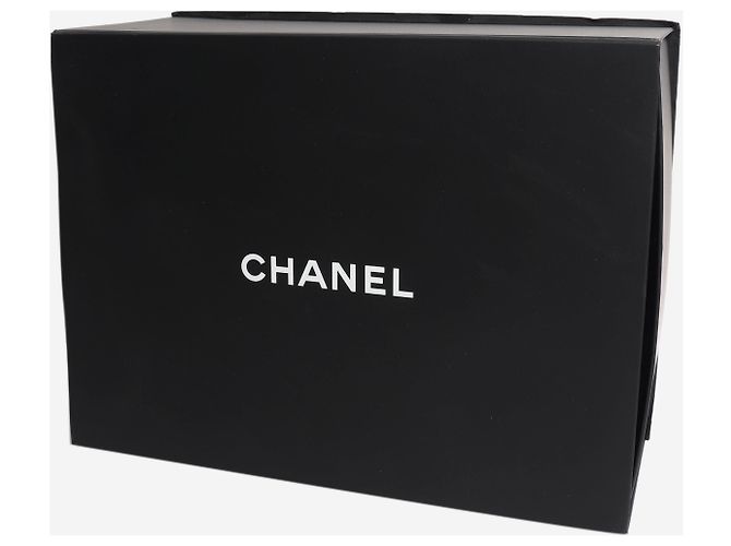 Chanel Bolsa maxi Classic Double Flap acolchoada em caviar Blush - vista 9