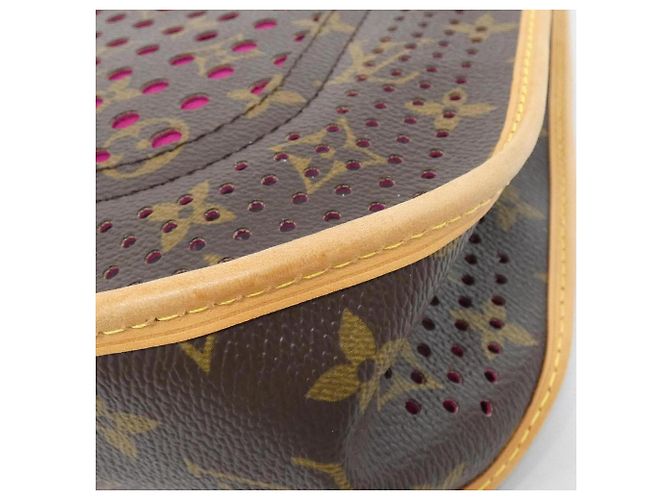 Borsa a tracolla Louis Vuitton Monogram Perfo Musette Marrone Fuschia - vista 3