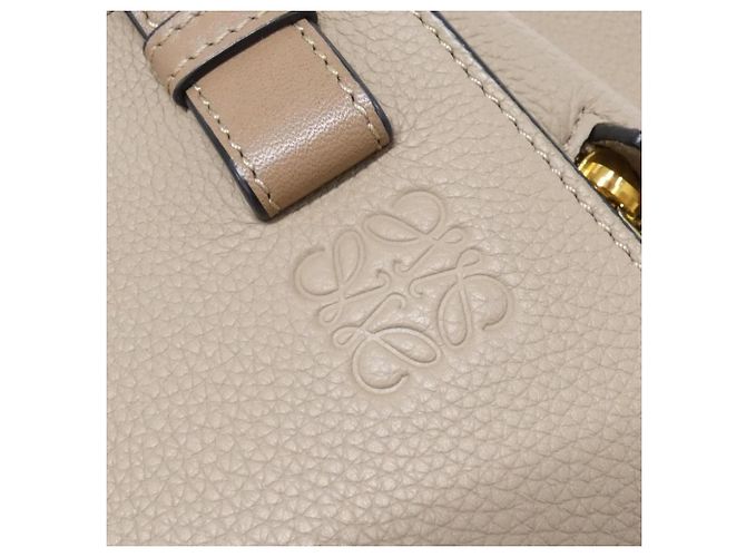 Loewe Hammock Compact Schultertasche Sand - Ansicht 4