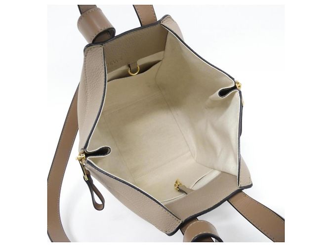 Loewe Hammock Compact Schultertasche Sand - Ansicht 7