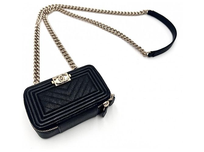 Boy Borsa a tracolla Chanel in pelle di vitello martellata nera Nero - vista 3
