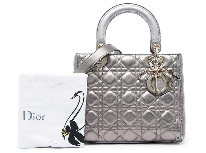Lady Dior in agnello metallizzato argento, misura Medium - vista 7