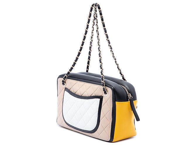 Camera Pochette caméra Chanel Beige Tricolor en peau d'agneau matelassée avec graphisme - vue 2