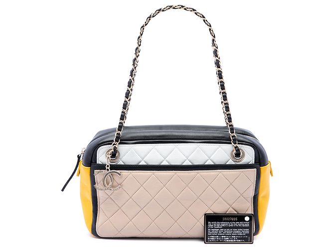 Camera Pochette caméra Chanel Beige Tricolor en peau d'agneau matelassée avec graphisme - vue 7