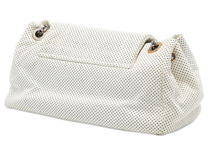 Chanel White Perforated Calfskin Reissue 2.55 East West Accordion Flap Bianco - vista 2