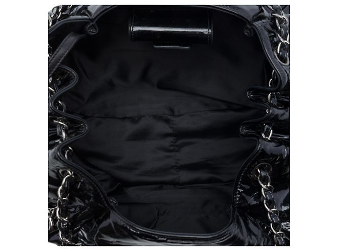 Tote Chanel Black Patent Accordion Camellia Preto - vista 4