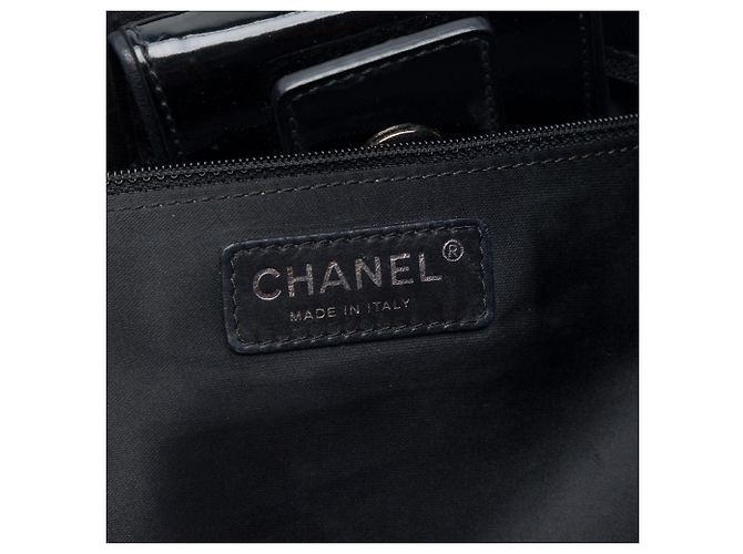 Tote Chanel Black Patent Accordion Camellia Preto - vista 5