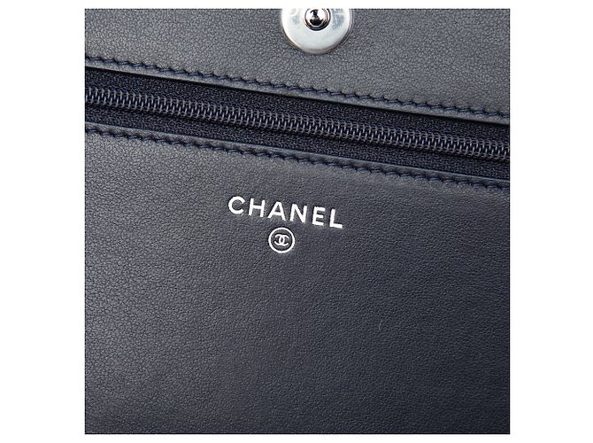 Wallet On Chain Portafoglio con catena in tela decorato con cristalli Chanel Blue Paris Shanghai Blu navy - vista 5