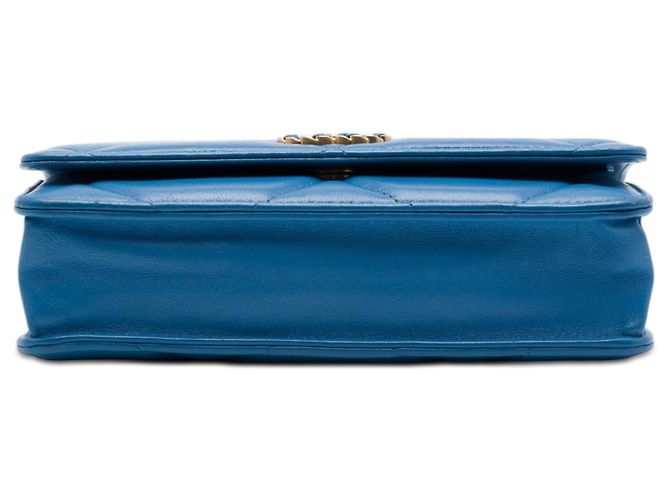 Wallet On Chain Portafoglio con catena Chanel 19 in agnello trapuntato blu - vista 3